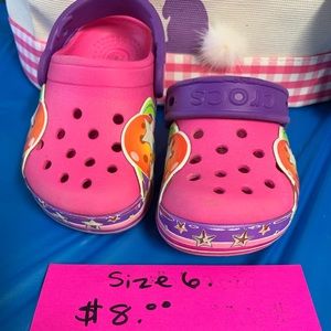 Crocs girl shoes